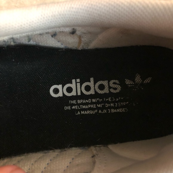 Men’s Adidas sneakers - Picture 6 of 7